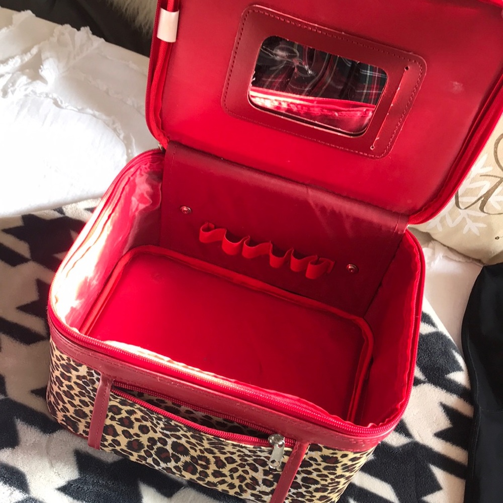 make up box - Picture 2 of 2